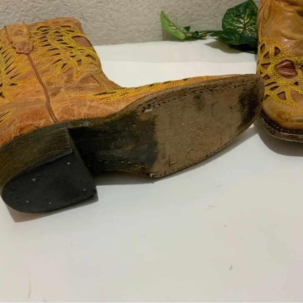 Innovation boots women size 6.5 made in Mexico